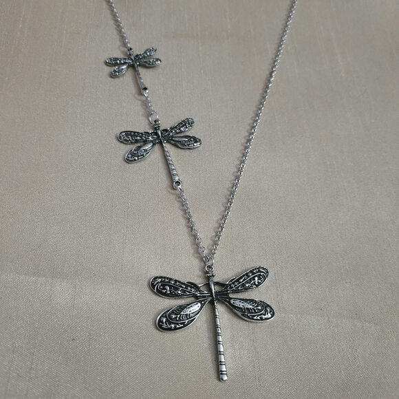 Asymmetrical 3 charm dragonfly boho necklace - Picture 1 of 3